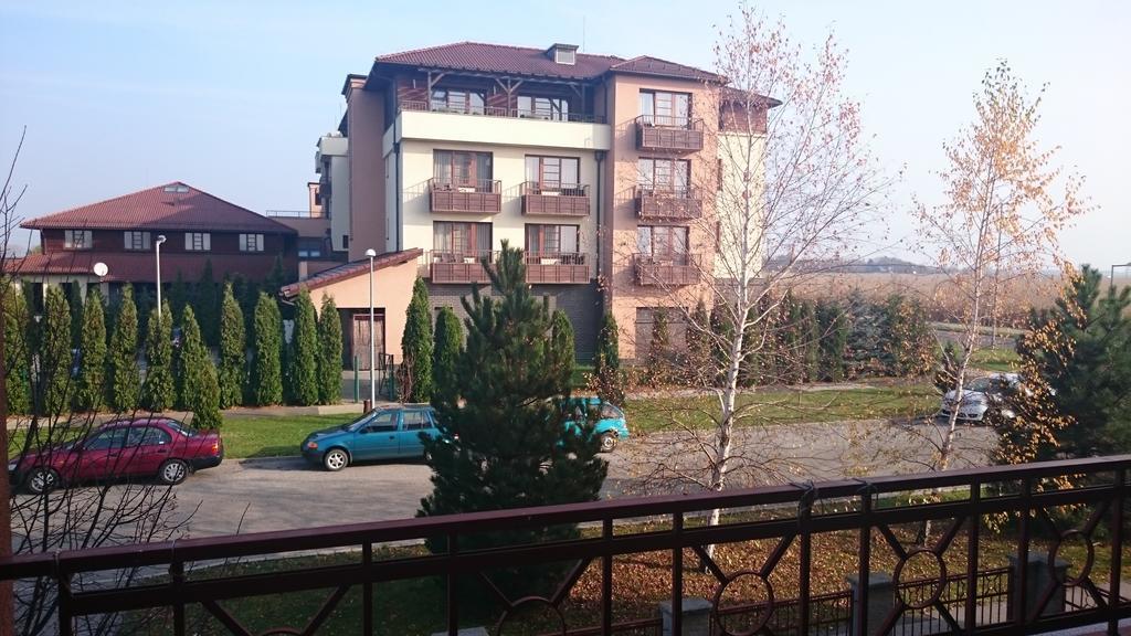 Reka Apartman บุค ห้อง รูปภาพ